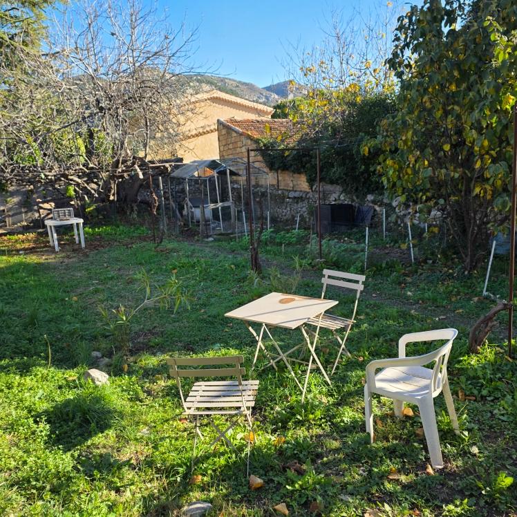 Terrain constructible - 281 m²