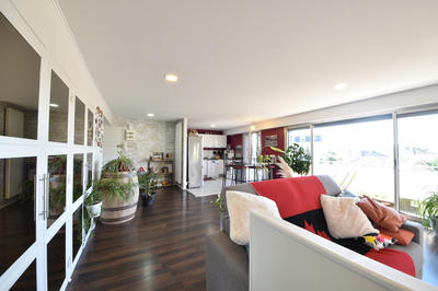 Appartement - 93 m² - 5 pièces