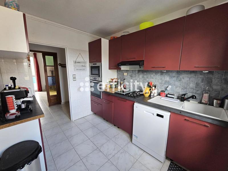 Appartement - 85 m² - 5 pièces