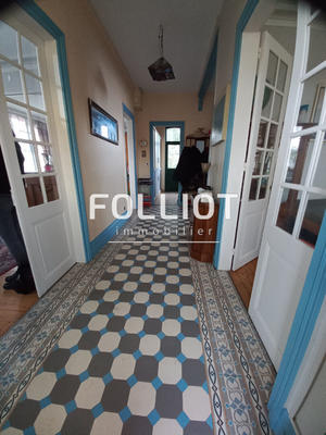 Maison - 200 m² - 10 pièces