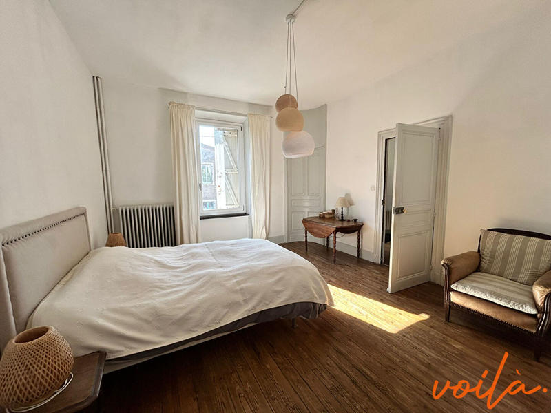 Maison - 430 m² - 10 pièces