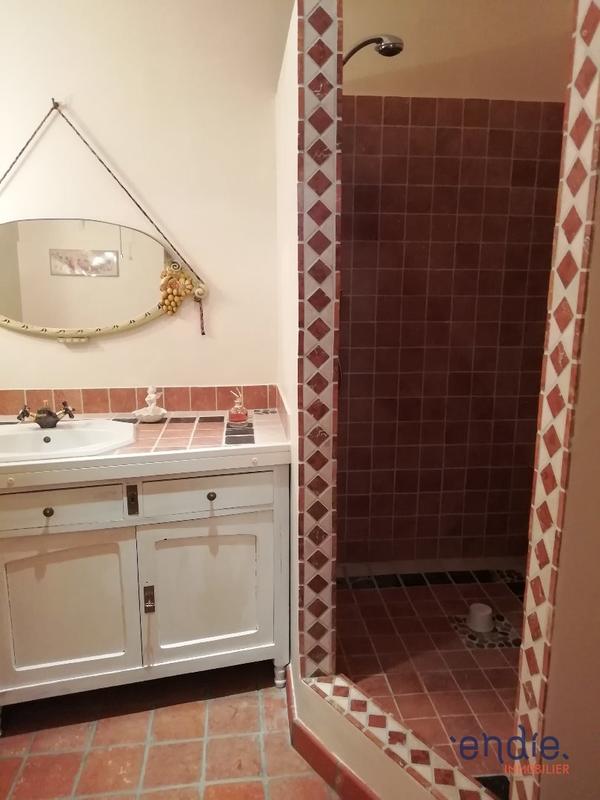 Corps de ferme - 240 m² - 9 pièces