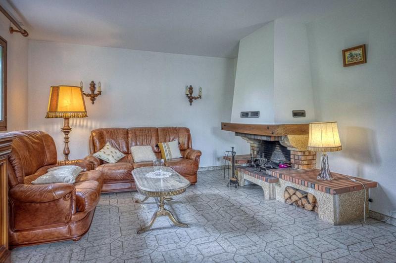 Maison - 180 m² - 8 pièces