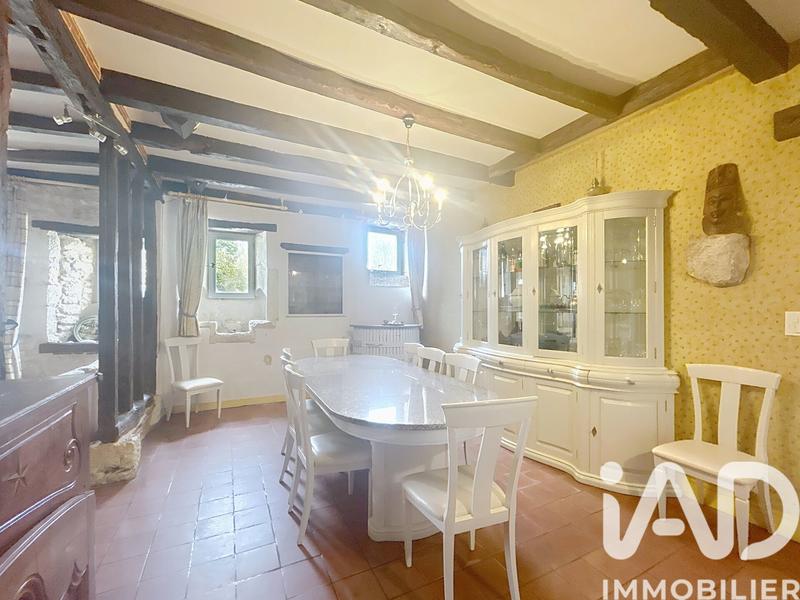 Maison - 238 m² - 7 pièces