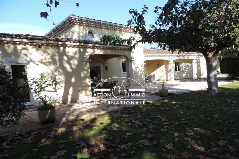 Villa - 206 m² - 6 pièces