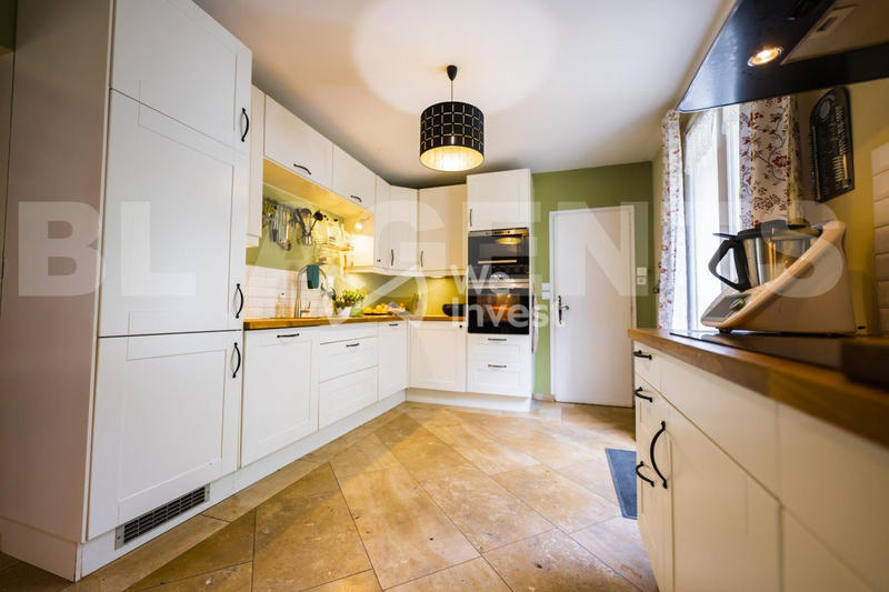 Maison - 142 m² - 7 pièces