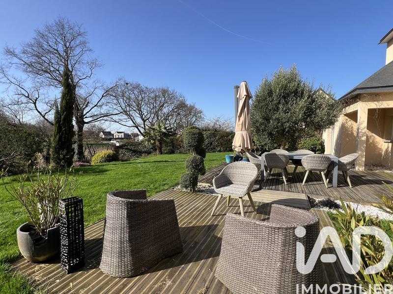 Maison - 198 m² - 8 pièces