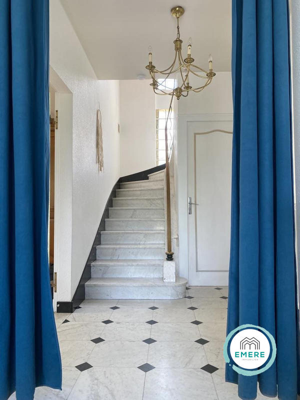 Maison - 160 m² - 5 pièces