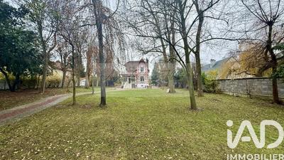 Maison - 195 m² - 6 pièces