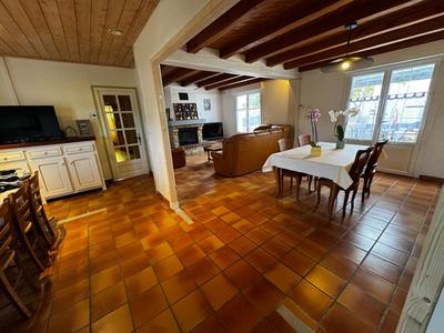 Maison - 115 m² - 4 pièces