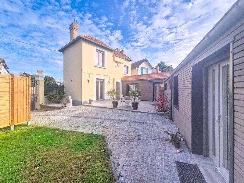 Maison - 122 m² - 7 pièces