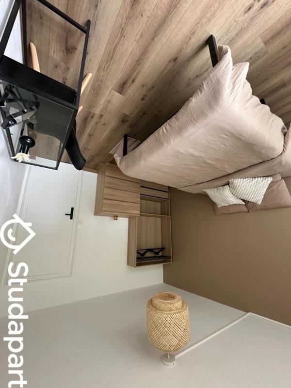 Chambre - 12 m² - 1 pièce