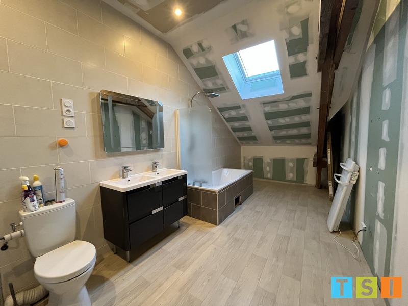 Maison - 268 m² - 7 pièces