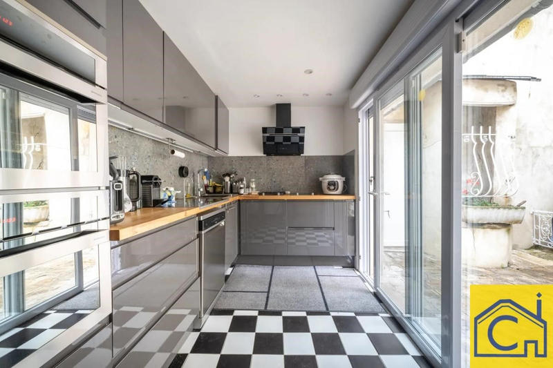 Maison - 176 m² - 5 pièces