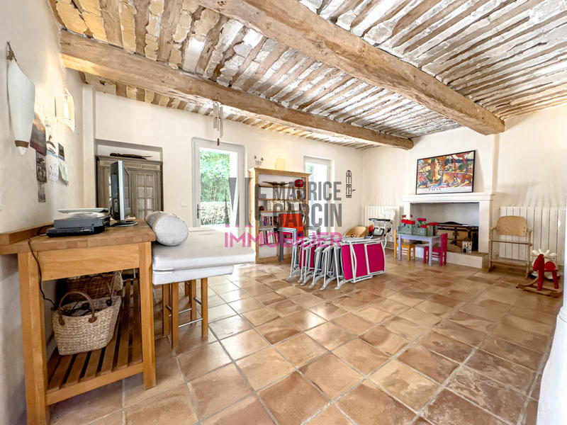 Maison - 227 m² - 8 pièces