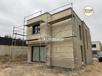 Maison - 122 m² - 5 pièces