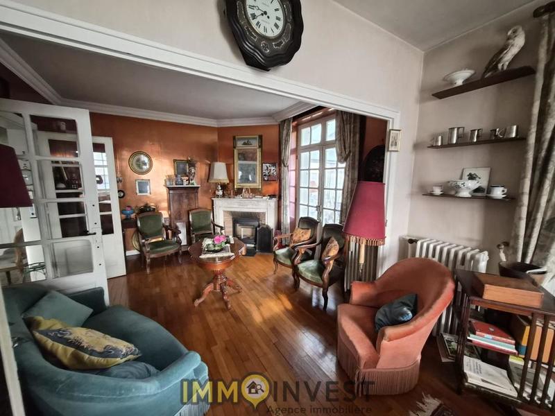 Maison - 190 m² - 9 pièces