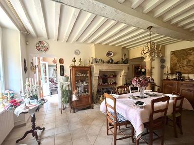 Demeure - 145 m² - 7 pièces