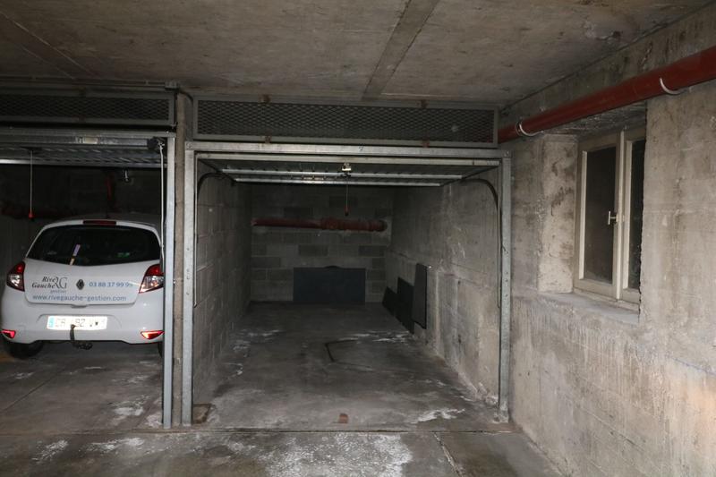 Parking / Garage - 12 m²
