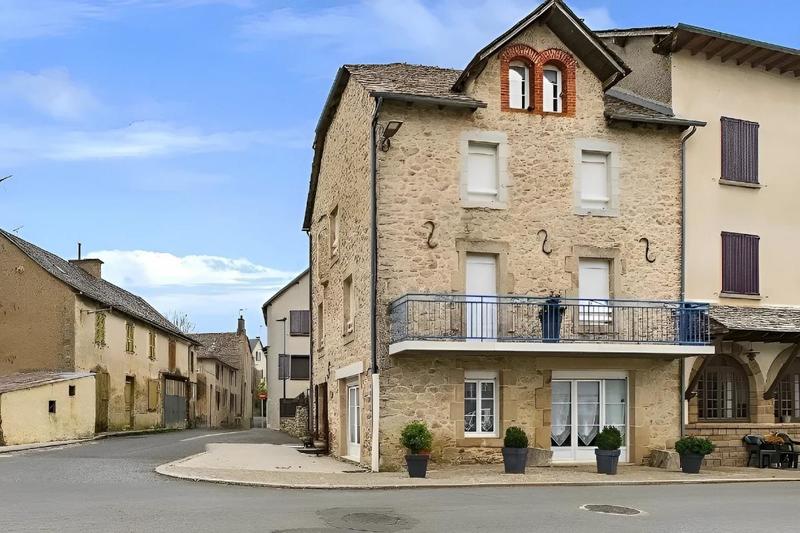 Maison en pierre - 125 m² - 5 pièces