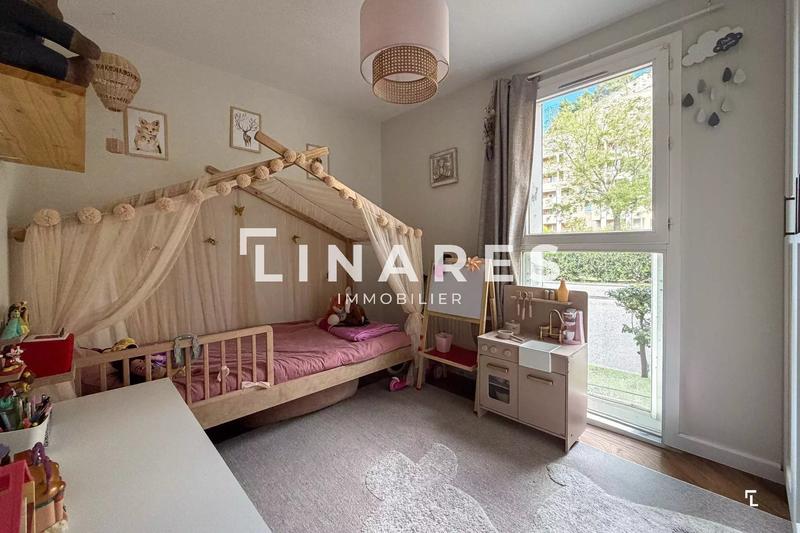 Appartement - 90 m² - 4 pièces