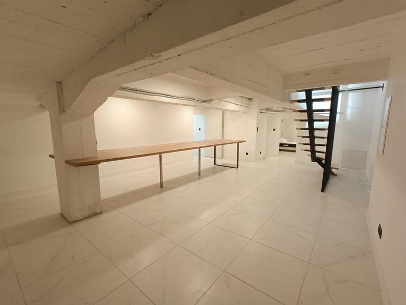 Chambre - 266 m² - 6 pièces