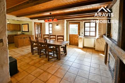 Maison - 180 m² - 7 pièces