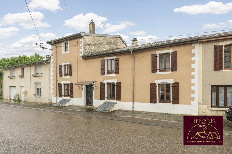 Maison - 185 m² - 8 pièces