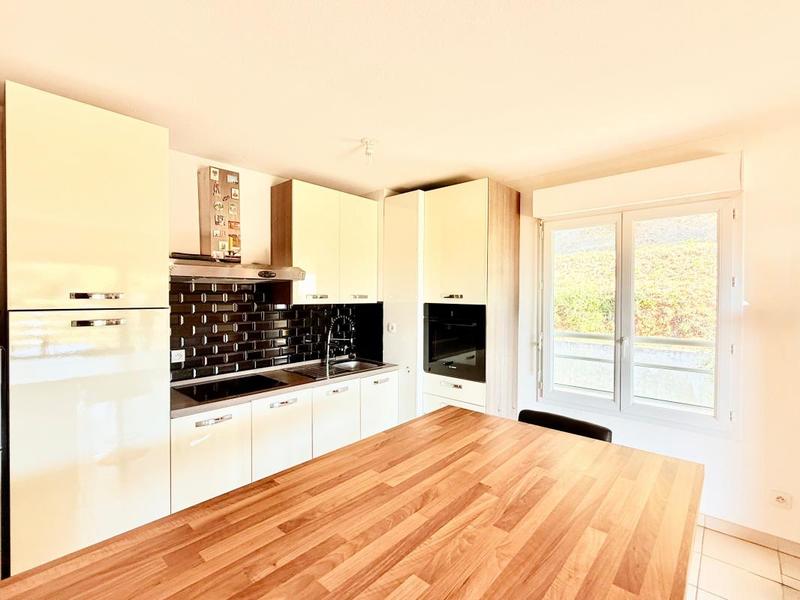 Appartement - 60 m² - 3 pièces