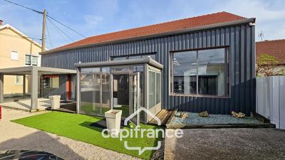 Local commercial - 372 m² - 9 pièces