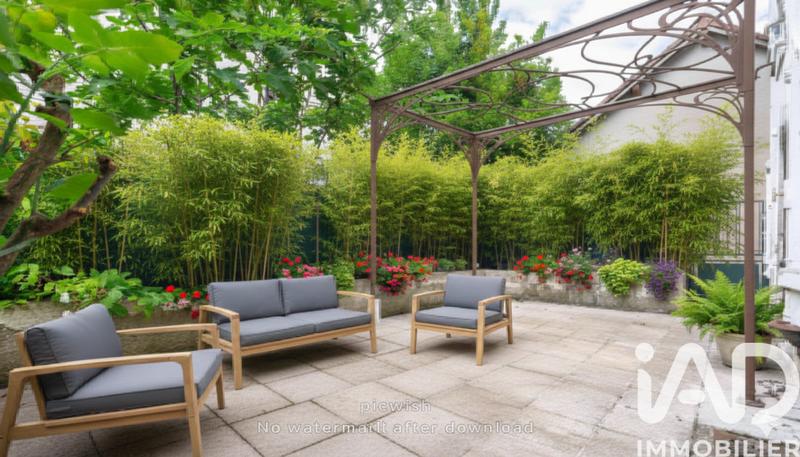 Maison de ville - 239 m² - 8 pièces