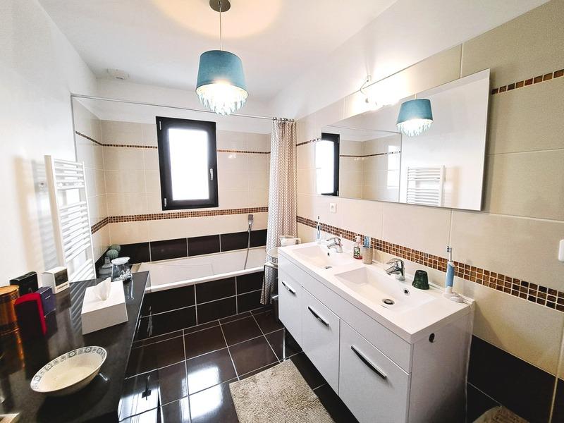 Maison - 119 m² - 5 pièces