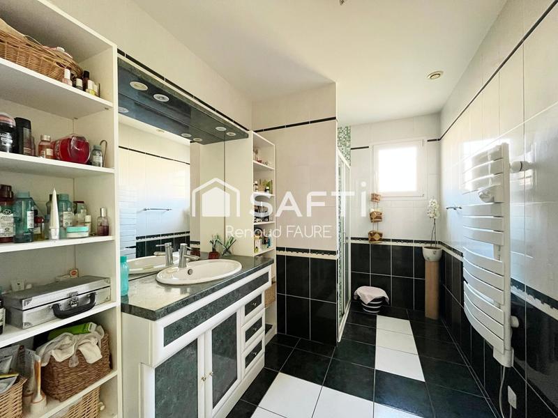 Maison - 102 m² - 4 pièces