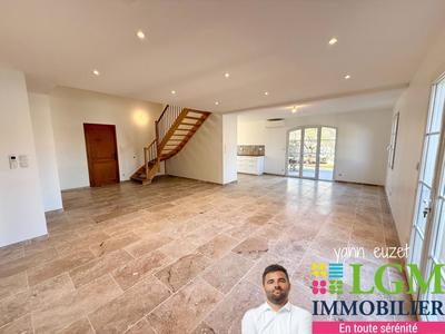 Maison - 159 m² - 7 pièces