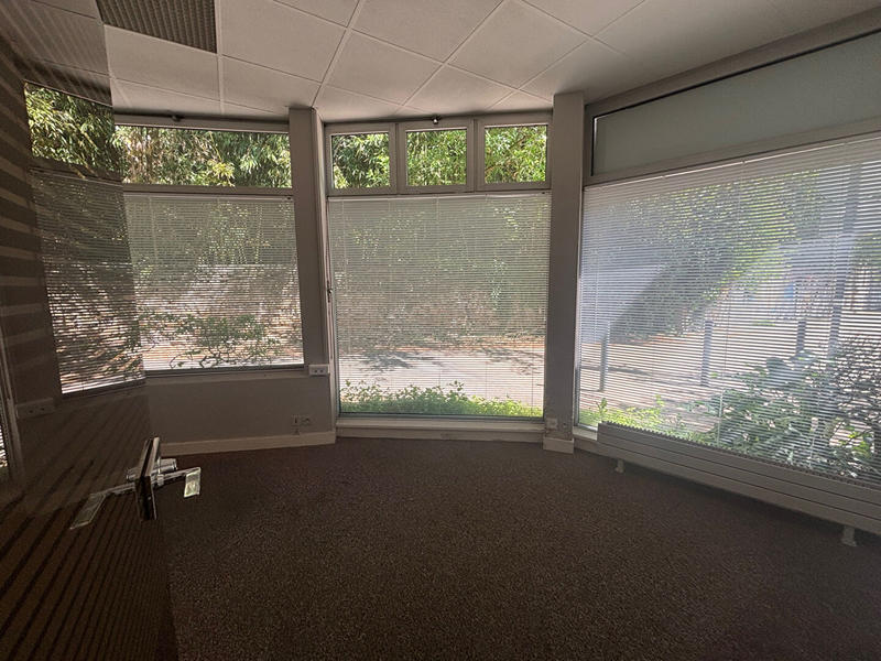 Local d'activité / Entrepôt - 212 m²