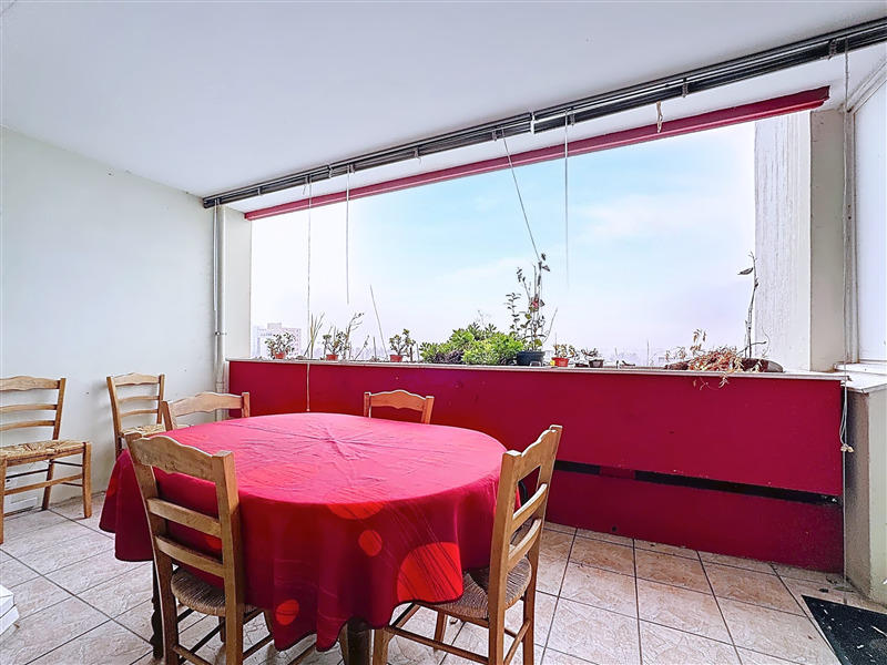 Appartement - 98 m² - 5 pièces