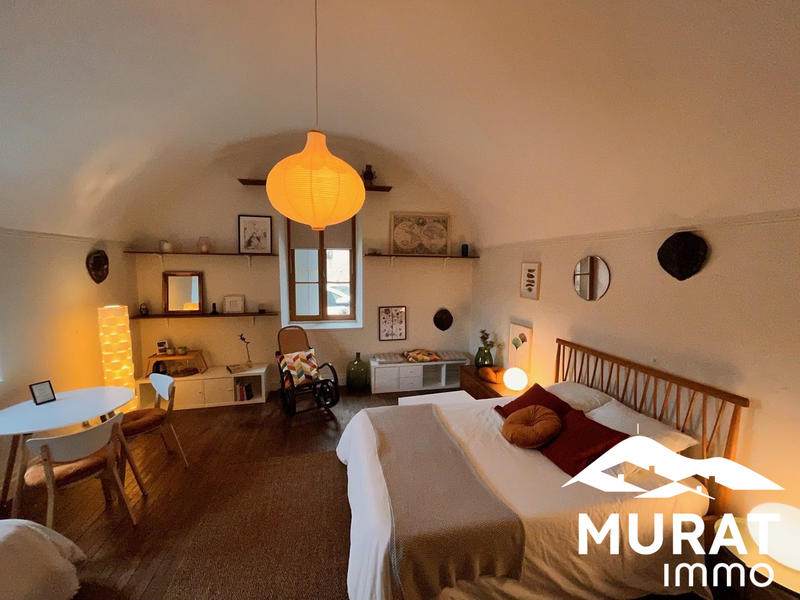 Maison - 320 m² - 13 pièces