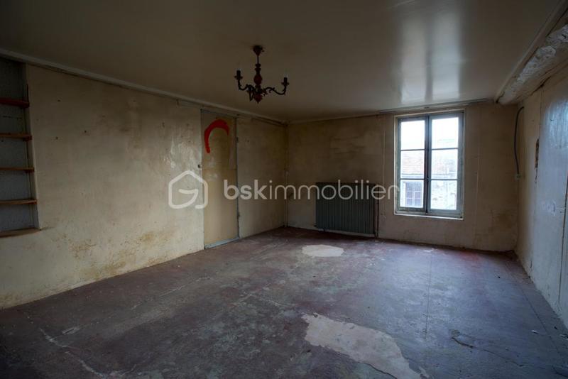 Maison traditionnelle - 234 m² - 6 pièces