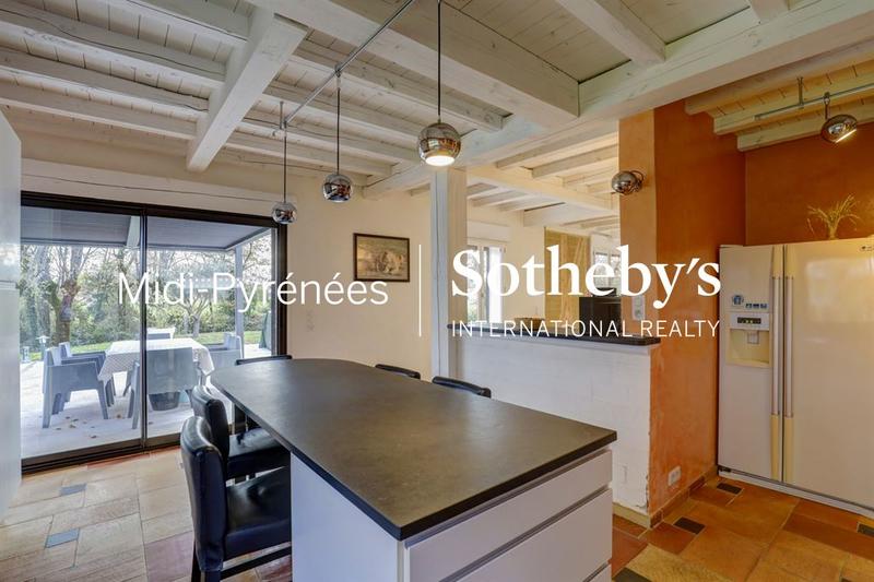 Maison - 186 m² - 7 pièces