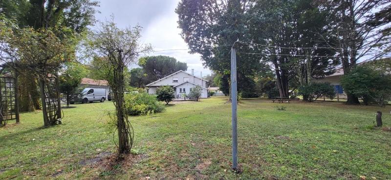 Maison - 198 m² - 8 pièces