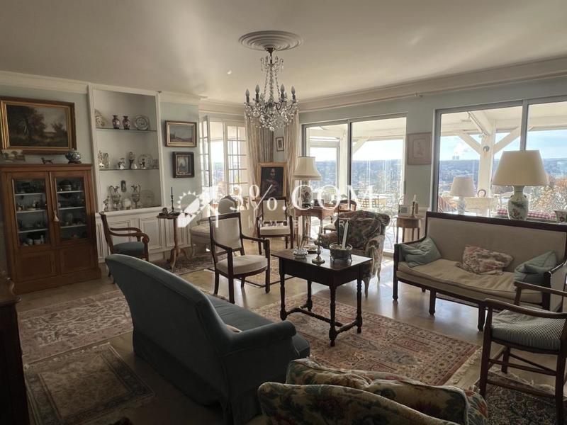 Villa - 246 m² - 7 pièces