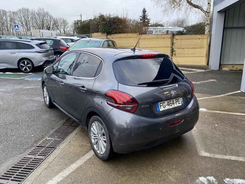 Peugeot 208 1,2 82 Cv Bvm5 Finition Allure