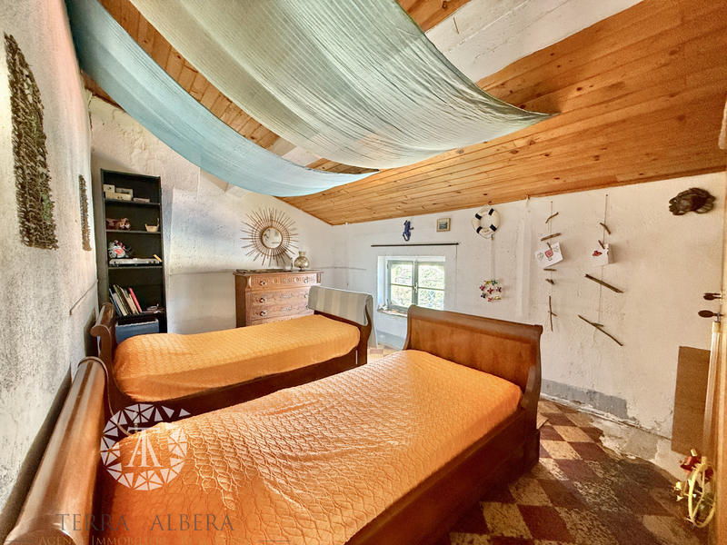 Villa - 219 m² - 10 pièces