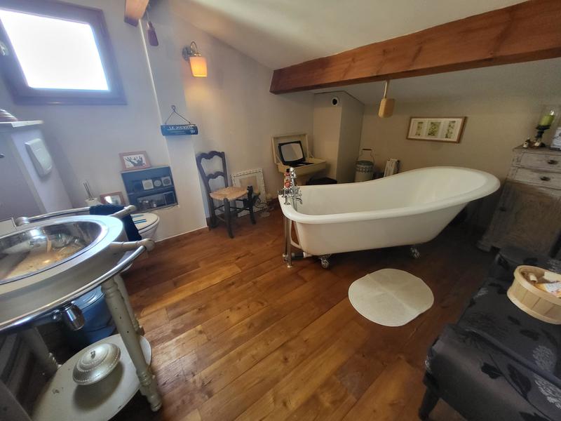 Maison - 177 m² - 7 pièces