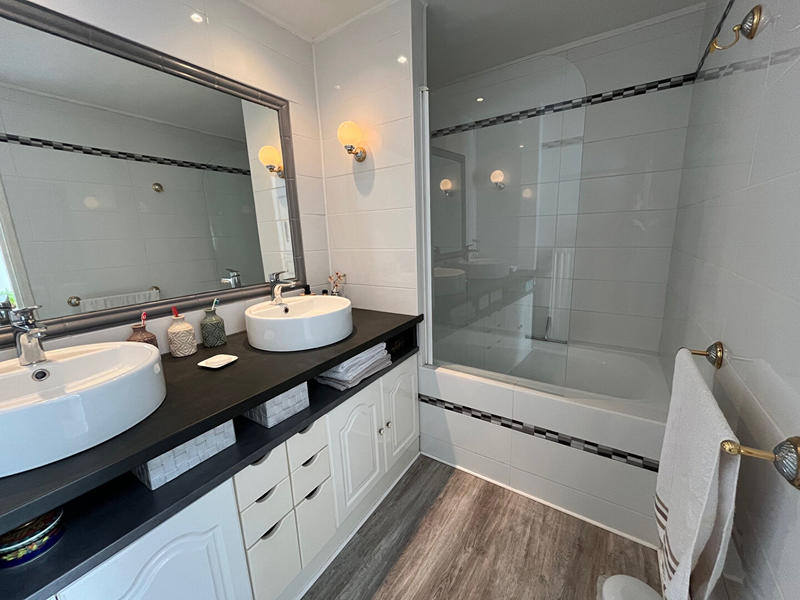 Appartement - 118 m² - 6 pièces