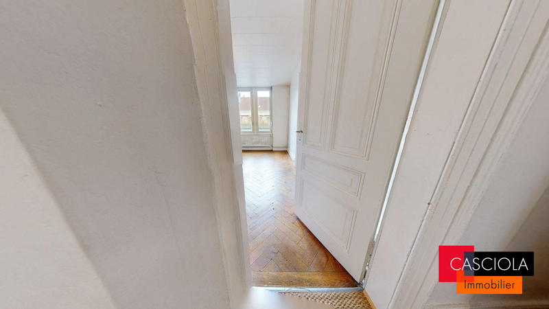 Appartement - 80 m² - 4 pièces
