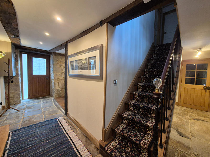 Maison - 226 m² - 9 pièces