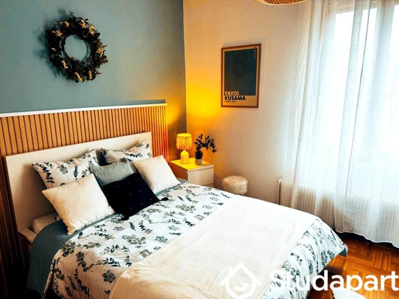 Chambre - 12 m² - 1 pièce