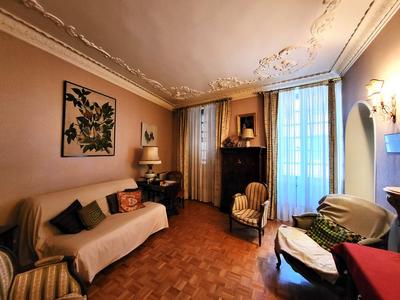 Immeuble mixte - 365 m²