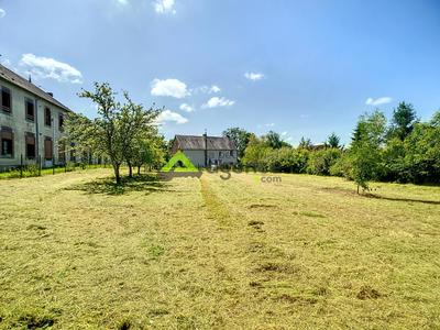 Terrain constructible - 1 100 m²